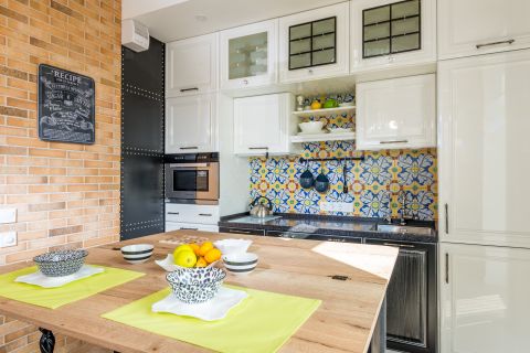 Statement kitchen - backsplash, cabinets, island